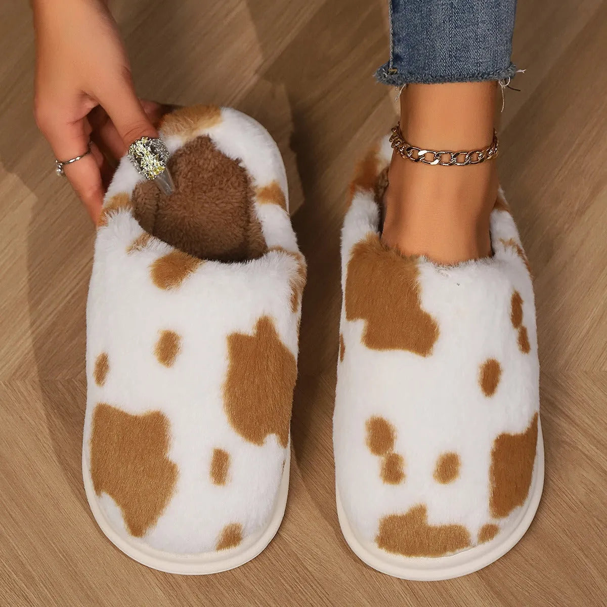 Damespantoffels met koeienprint | Warmte, cocooningcomfort & antislipzool