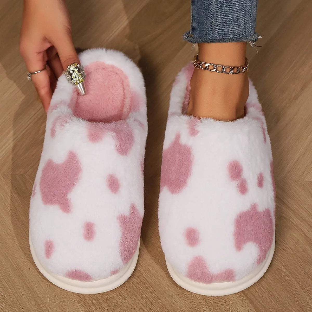 Damespantoffels met koeienprint | Warmte, cocooningcomfort & antislipzool