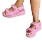 Dames sandalen met klittenband: optimaal comfort en onweerstaanbare stijl