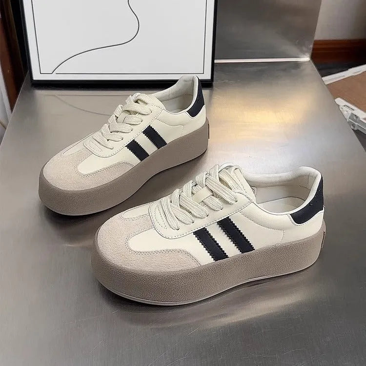 Vintage damessneakers: Ontdek de onweerstaanbare retrolook!
